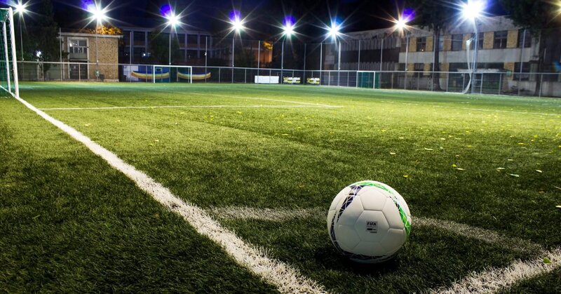 Vand club de fotbal juvenil cu doua baze sportive
